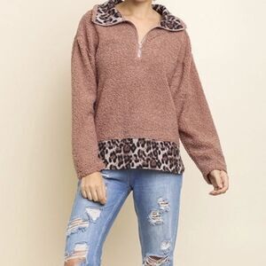 Umgee Sherpa animal print pullover sweatshirt Size M